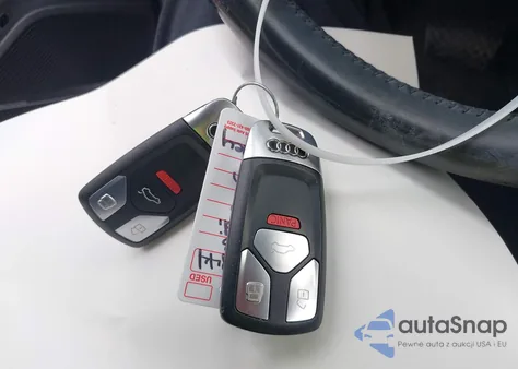 2018 Audi Q5 2.0T Premium/2.0T Tech Premium z USA, uszkodzony, nr VIN WA1BNAFY2J2144792